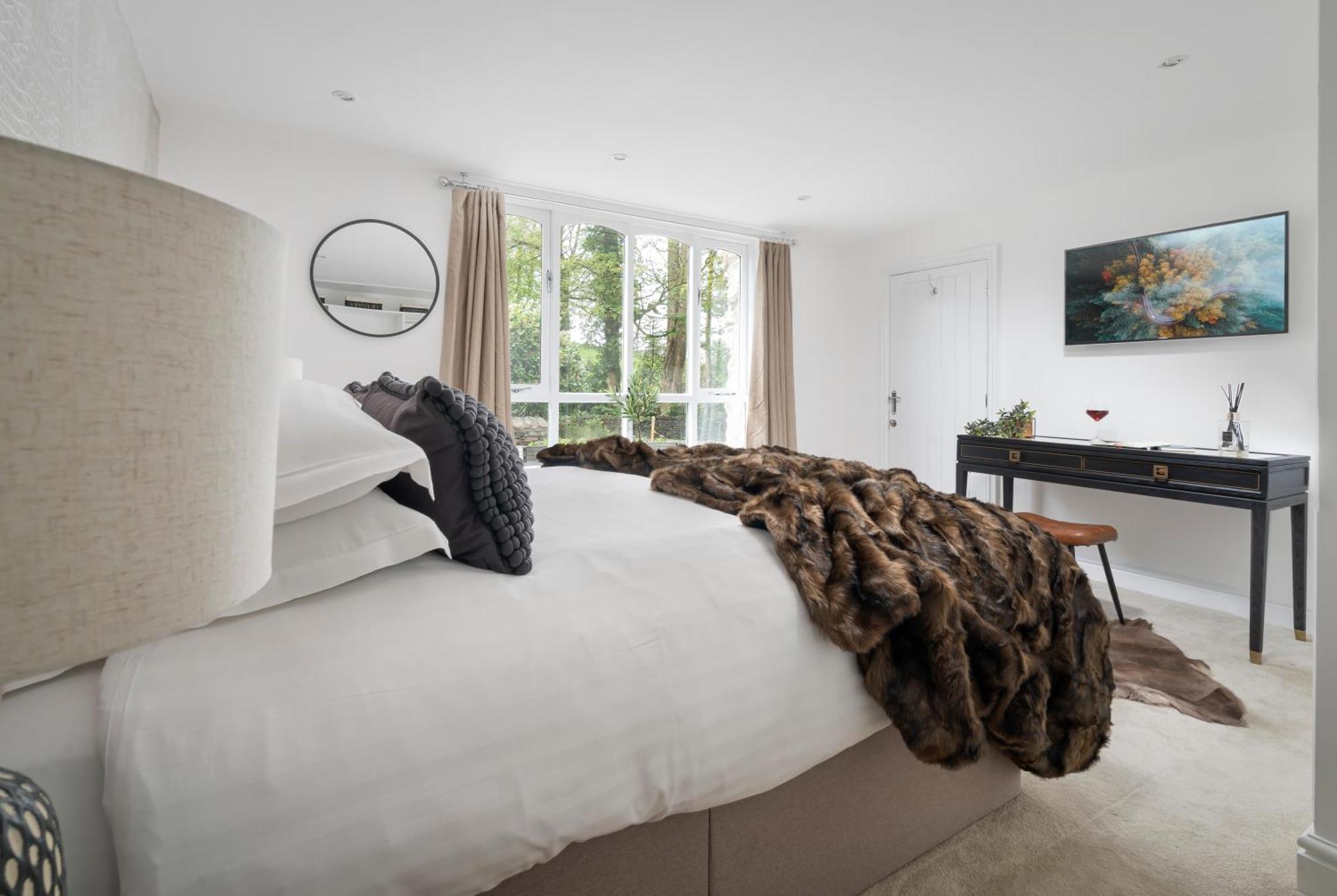 Aphrodites Group - Luxury Hot Tub Suites In Central Lake District! Bowness-on-Windermere Extérieur photo