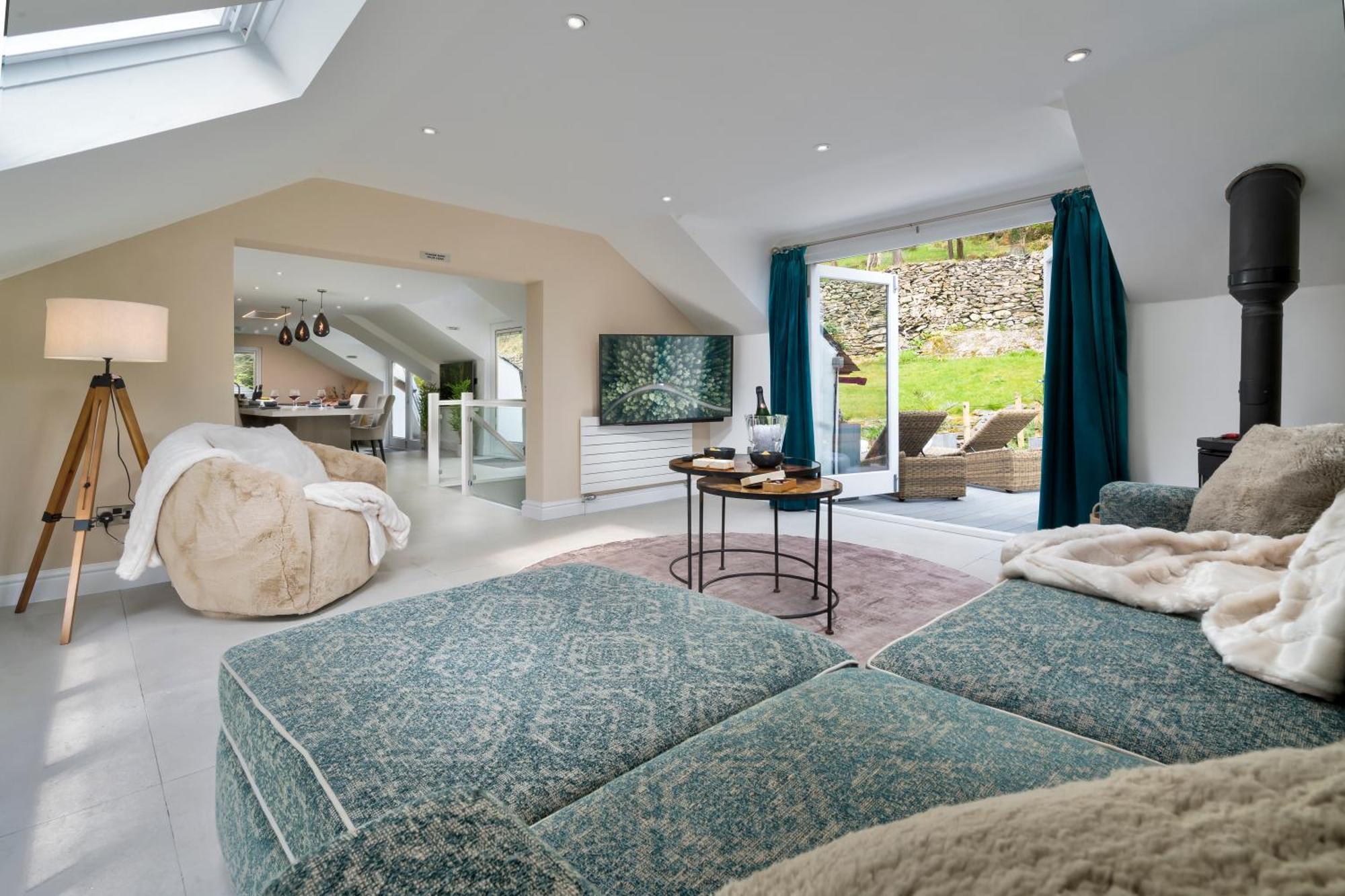 Aphrodites Group - Luxury Hot Tub Suites In Central Lake District! Bowness-on-Windermere Extérieur photo