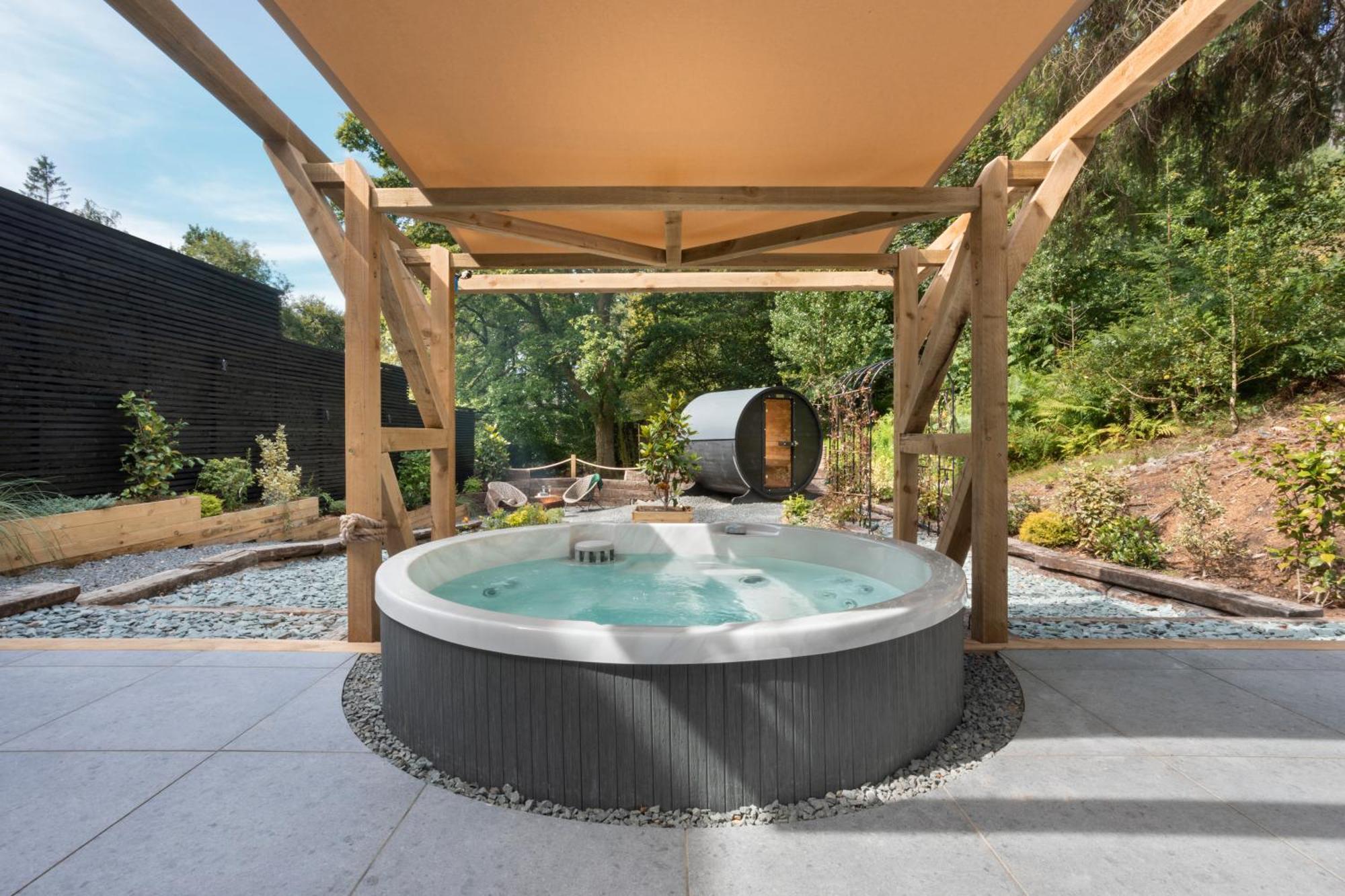 Aphrodites Group - Luxury Hot Tub Suites In Central Lake District! Bowness-on-Windermere Extérieur photo