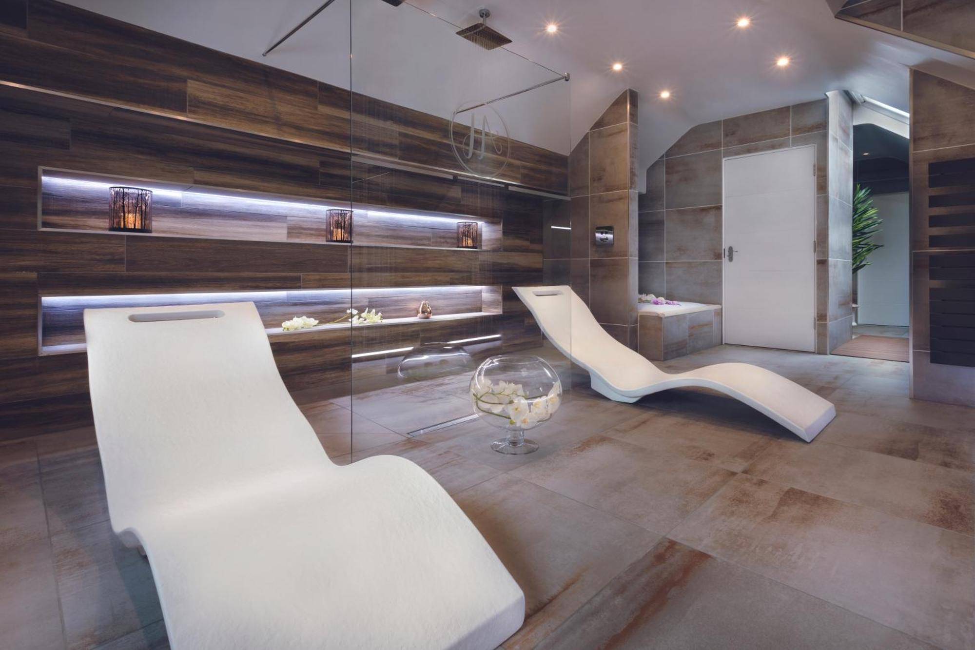 Aphrodites Group - Luxury Hot Tub Suites In Central Lake District! Bowness-on-Windermere Extérieur photo