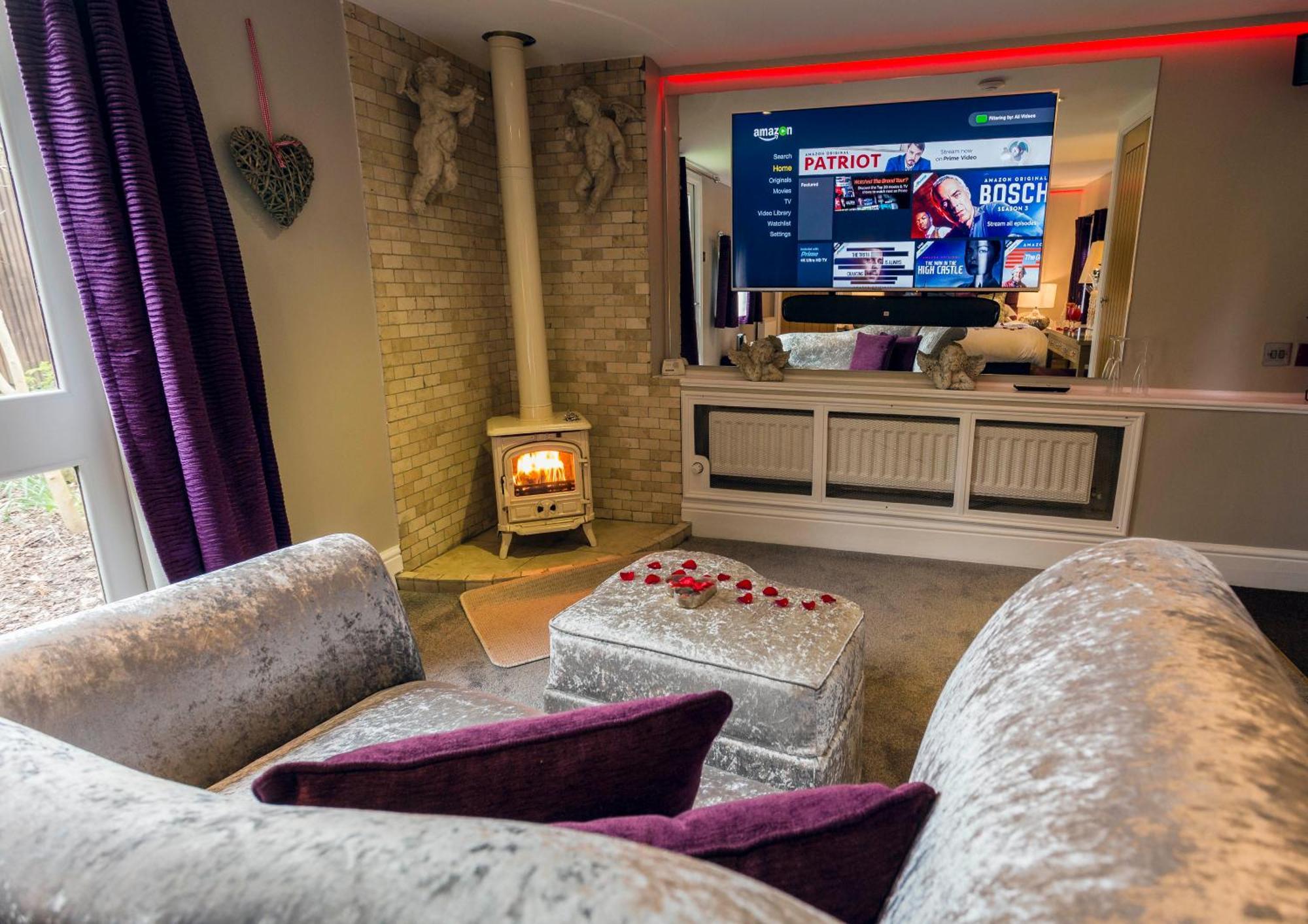 Aphrodites Group - Luxury Hot Tub Suites In Central Lake District! Bowness-on-Windermere Extérieur photo