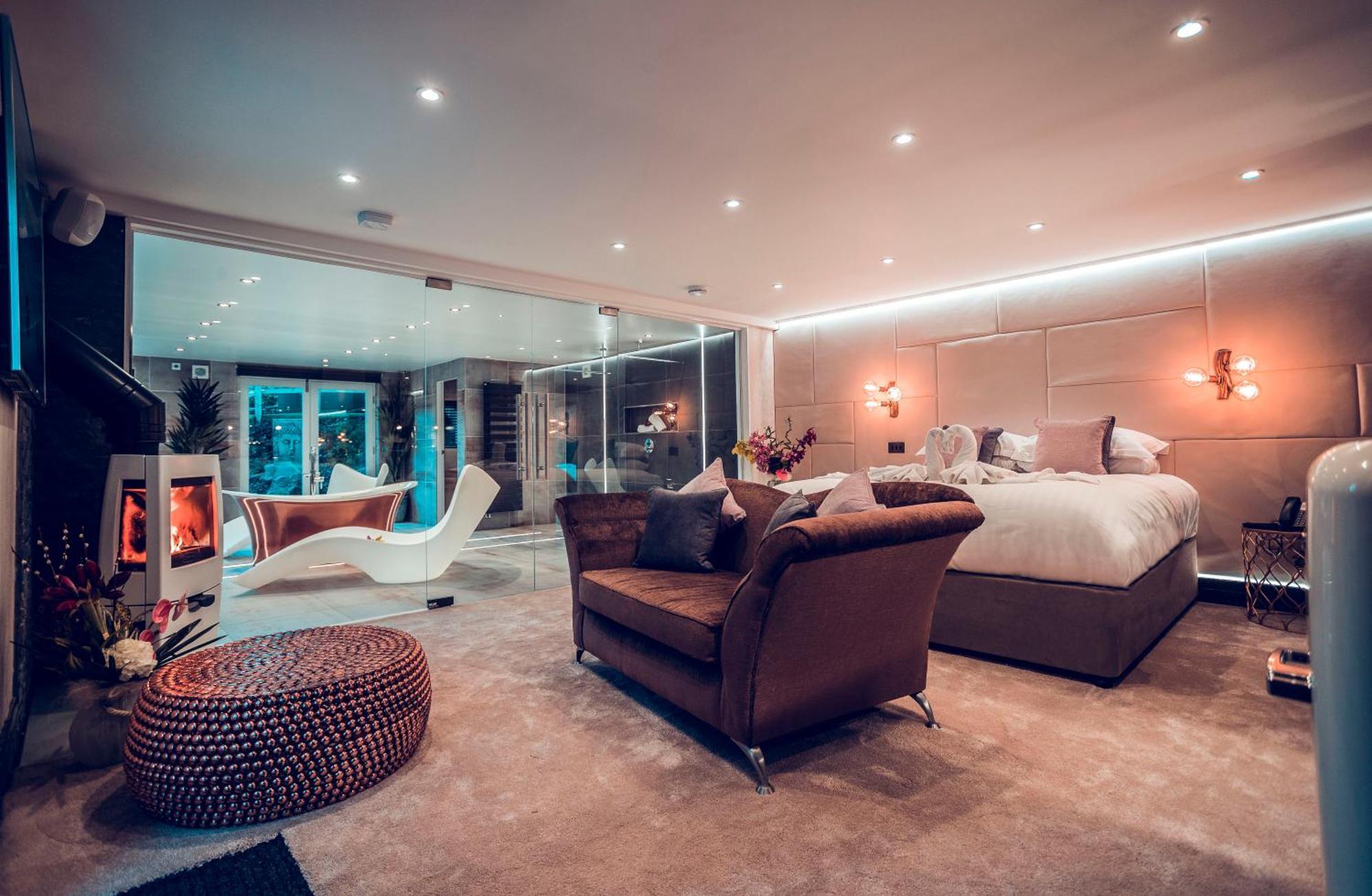 Aphrodites Group - Luxury Hot Tub Suites In Central Lake District! Bowness-on-Windermere Extérieur photo