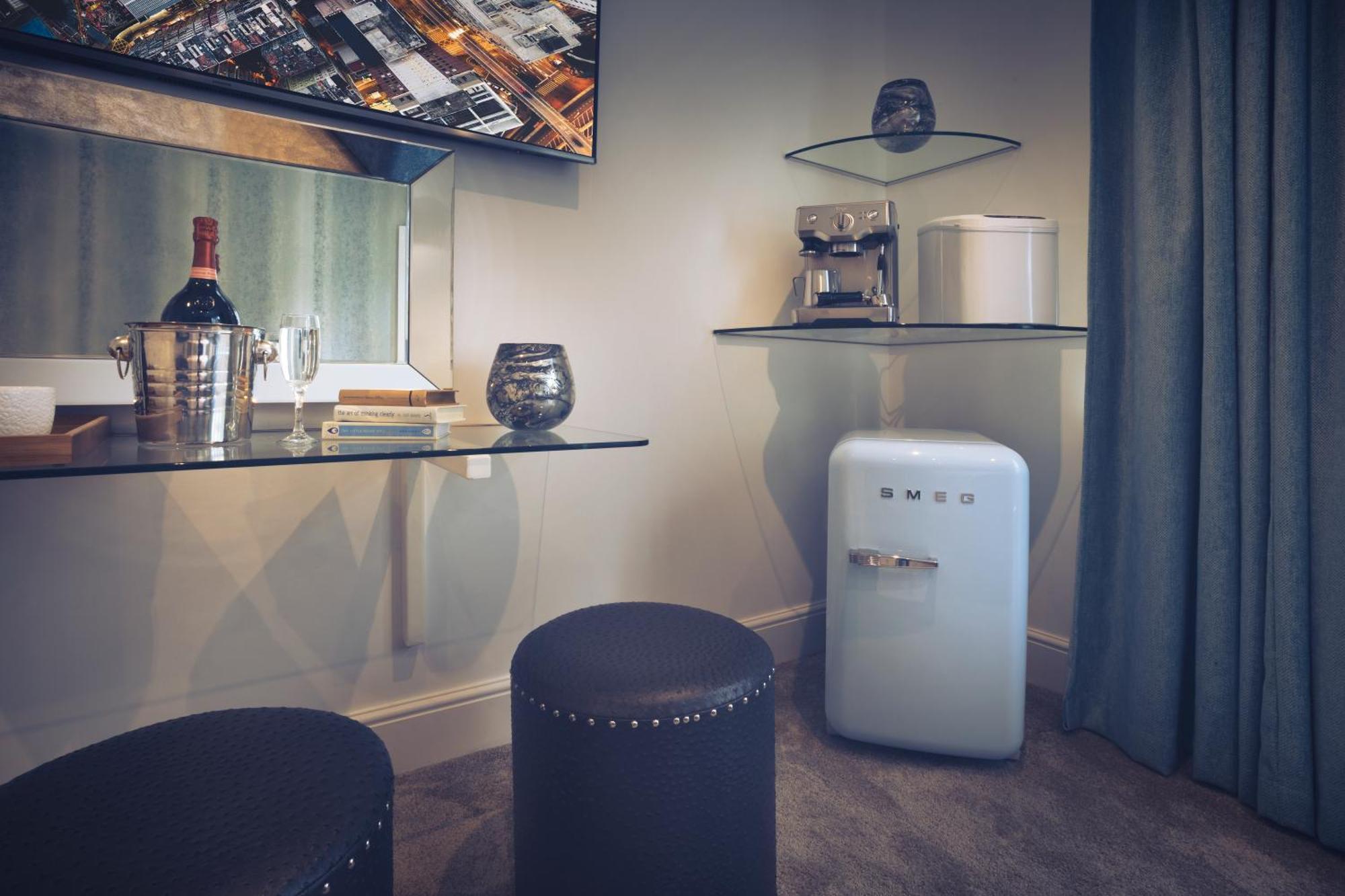 Aphrodites Group - Luxury Hot Tub Suites In Central Lake District! Bowness-on-Windermere Extérieur photo