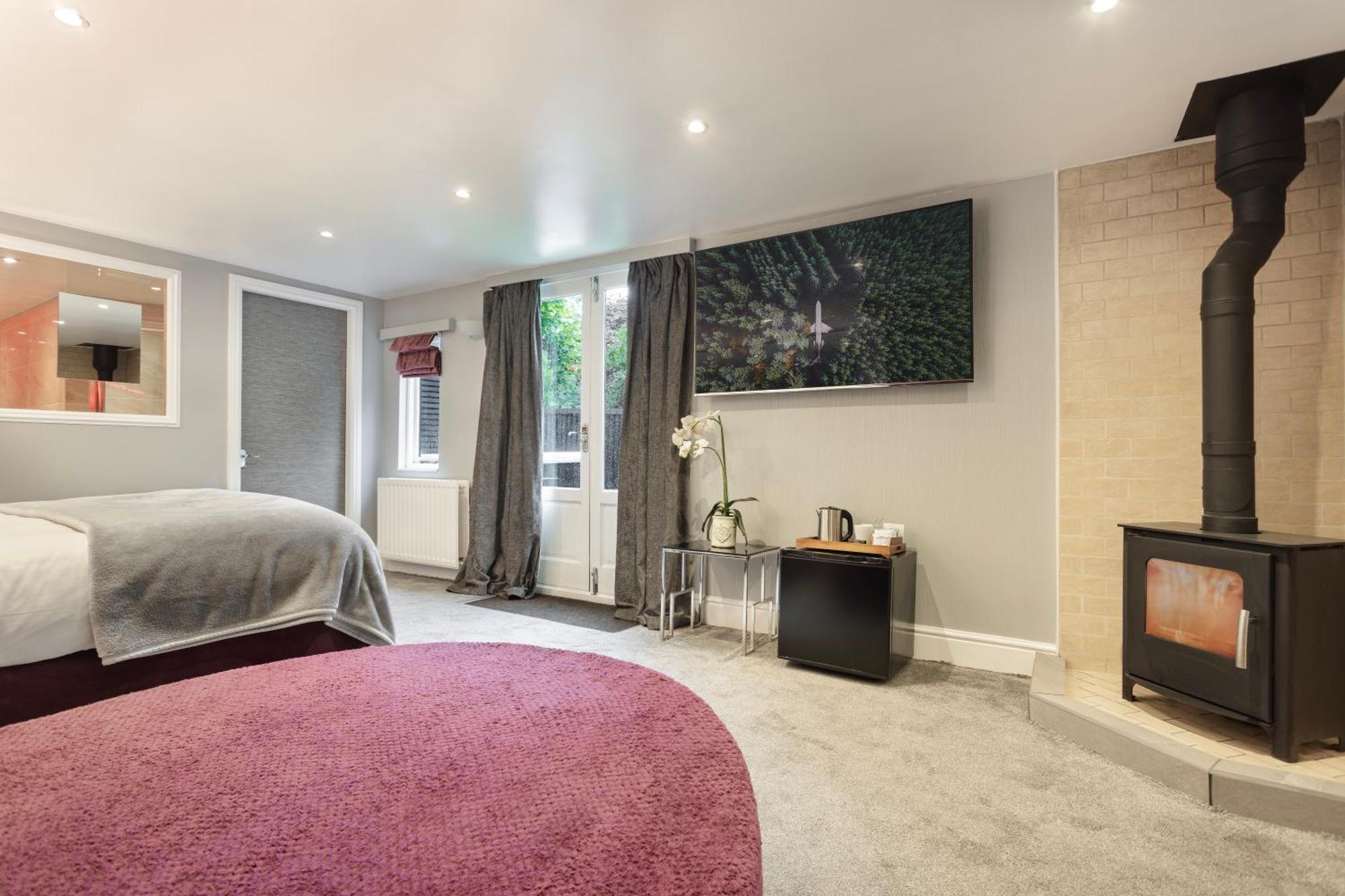 Aphrodites Group - Luxury Hot Tub Suites In Central Lake District! Bowness-on-Windermere Extérieur photo