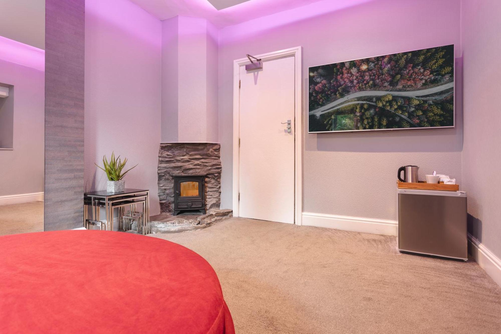 Aphrodites Group - Luxury Hot Tub Suites In Central Lake District! Bowness-on-Windermere Extérieur photo