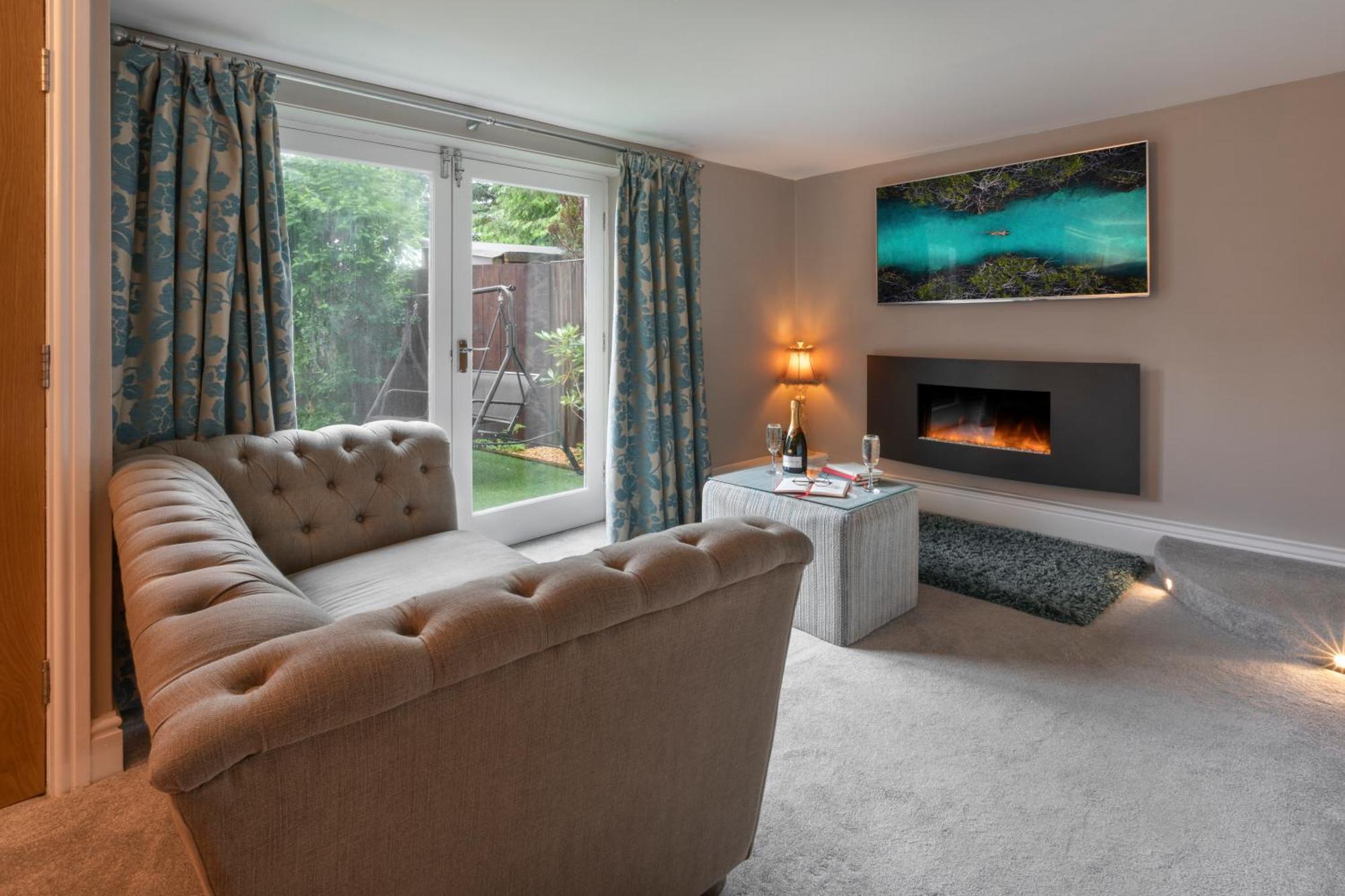 Aphrodites Group - Luxury Hot Tub Suites In Central Lake District! Bowness-on-Windermere Extérieur photo